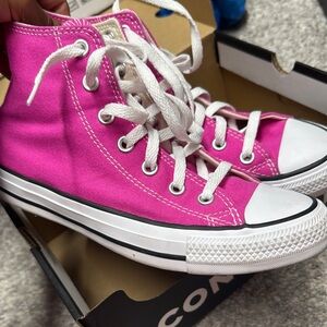 Pink converse 💞💅🏾💝